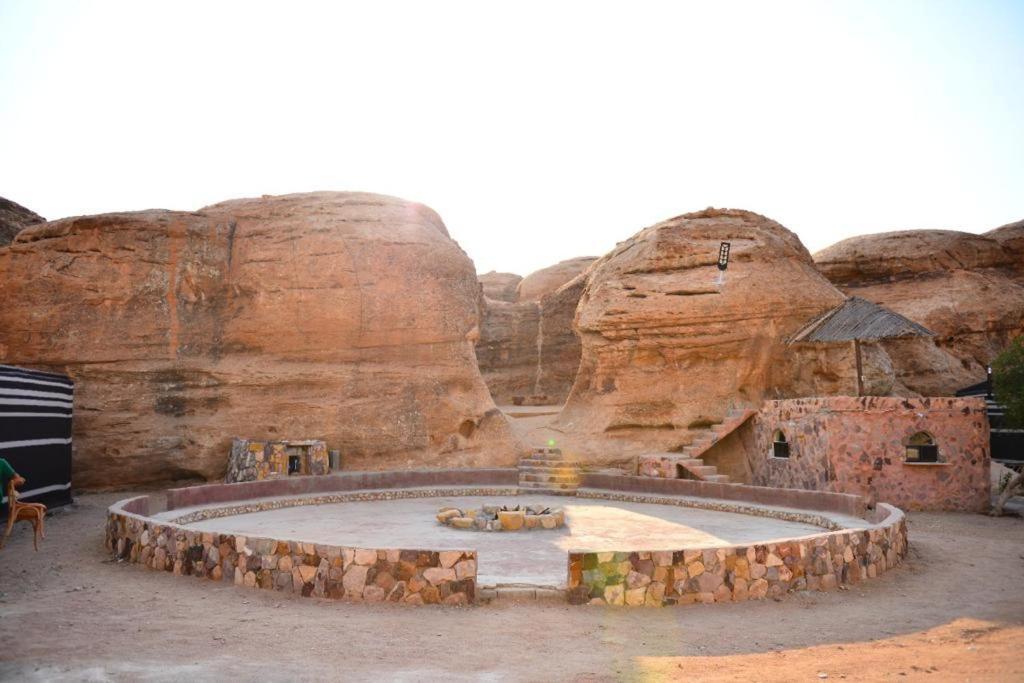 ホテル Petra Spirit Camp Al Hayy エクステリア 写真